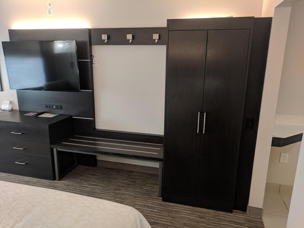 Holiday Inn Express & Suites - Bensenville - O'Hare By Ihg Εξωτερικό φωτογραφία